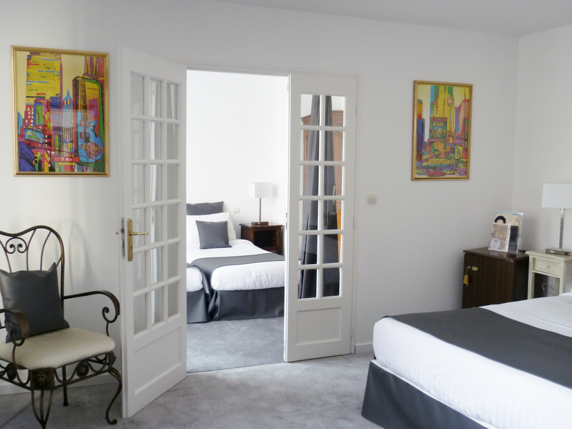 Suite Familiale spacieuse avec espace parents et enfants